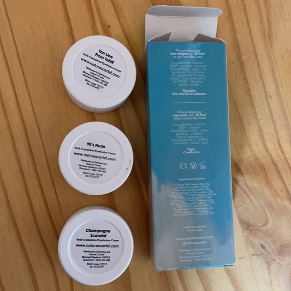 Eyeshadow Trio - Picture 3 of 3